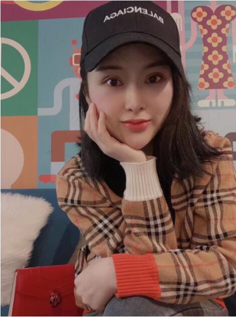 丝滑紧凑的杰妮