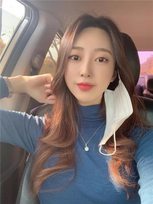 兼职妹妹上门，完美身材 pa~pa真爽